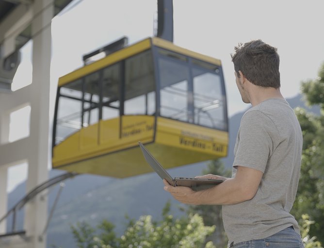 Symbolbild Weiterbildung für Arbeitnehmer von Seilbahnbetrieben - gemäß Art. 37, G.v.D. 81/08 und Staat-Regionen Abkommen Nr. 59 vom 17.04.2025
