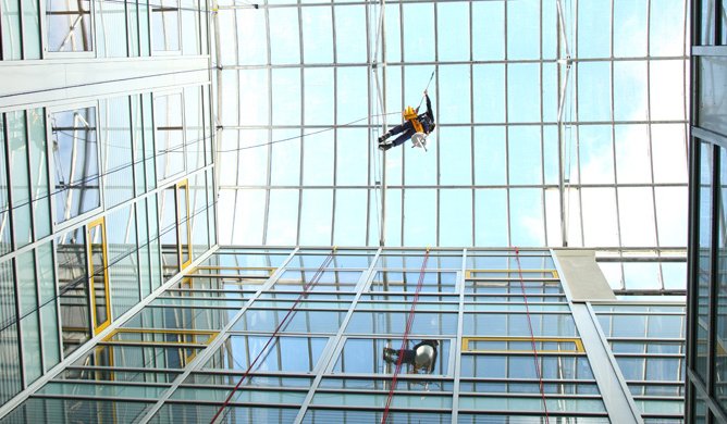 Symbolbild Auffrischungskurs Arbeiten im Seil gemäß - Art. 116 und Anhang XXI des GVD 81/2008